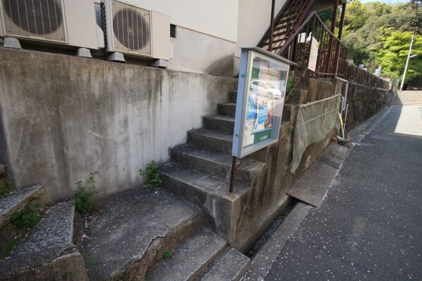 土居アパートの物件外観写真